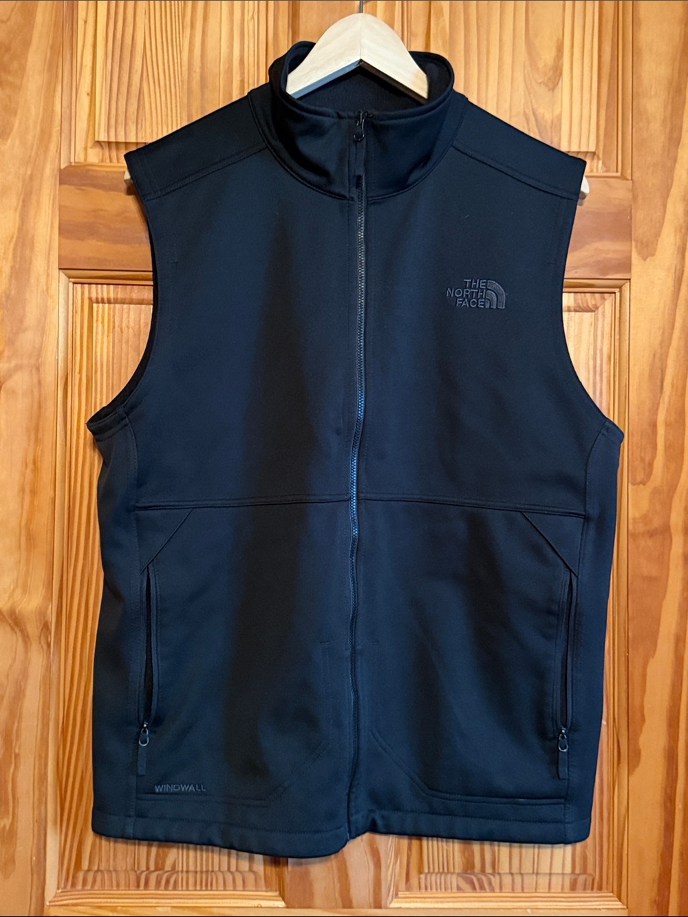 The North Face Camden Windwall Men’s Black Softshell Zip Vest